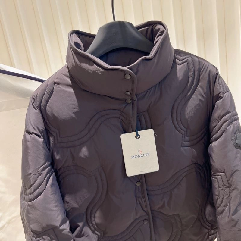 Moncler Down Jackets Supportive 145089