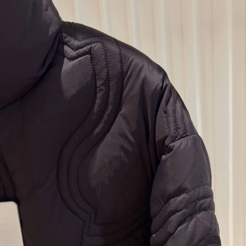 Moncler Down Jackets Supportive 145089