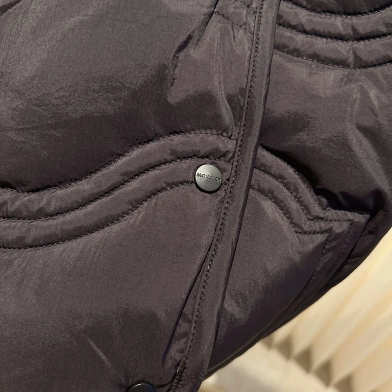 Moncler Down Jackets Supportive 145089