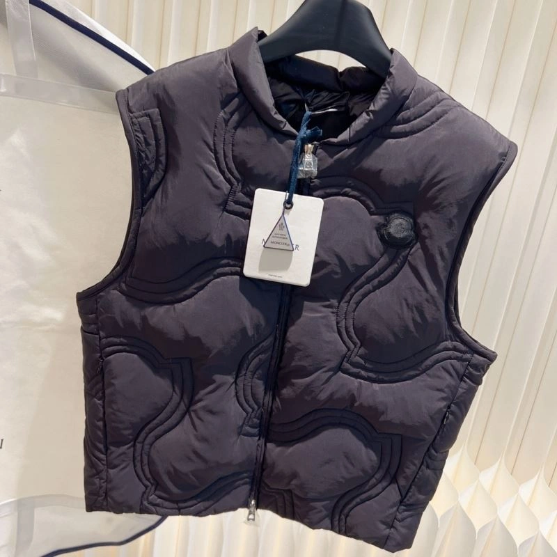FashionForward Moncler Down Jackets 145093