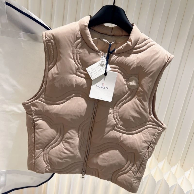 Sustainable Moncler Down Jackets 145071