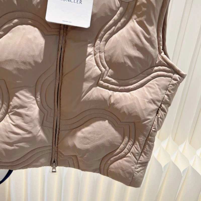 Sustainable Moncler Down Jackets 145071