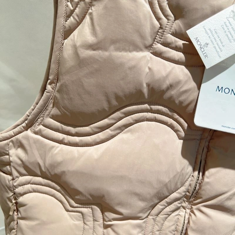 Sustainable Moncler Down Jackets 145071