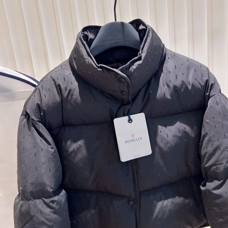 Moncler Down Jackets Cozy 145083