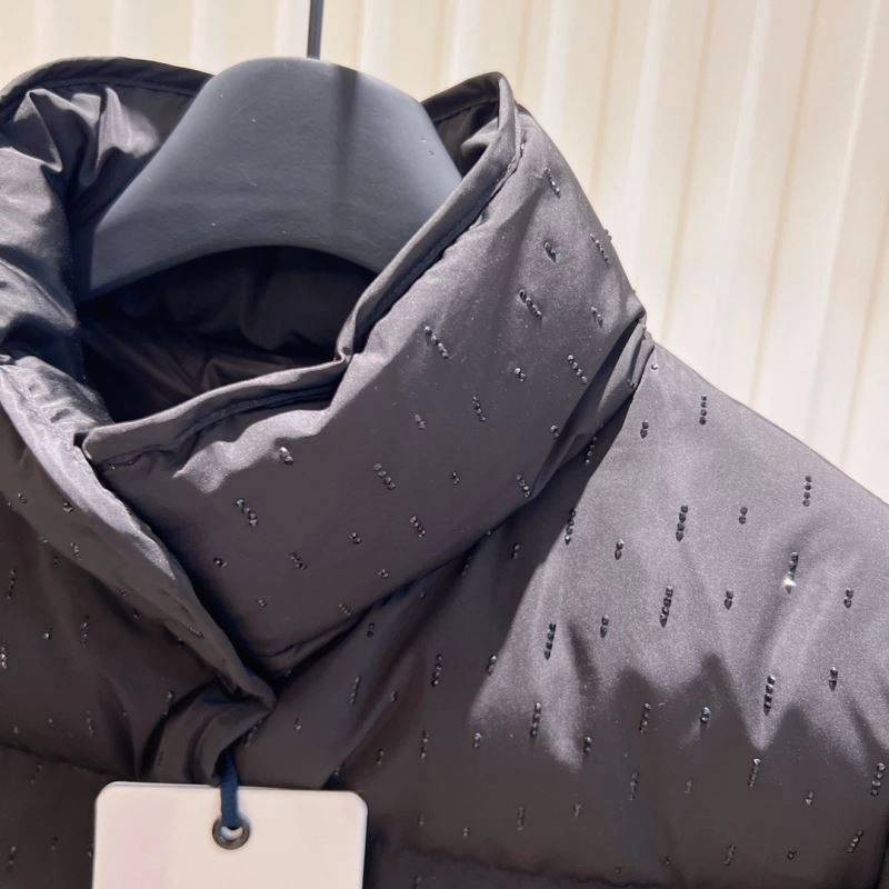 Moncler Down Jackets Cozy 145083