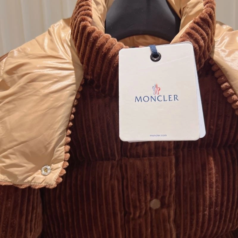 TechFriendly Moncler Down Jackets 145070