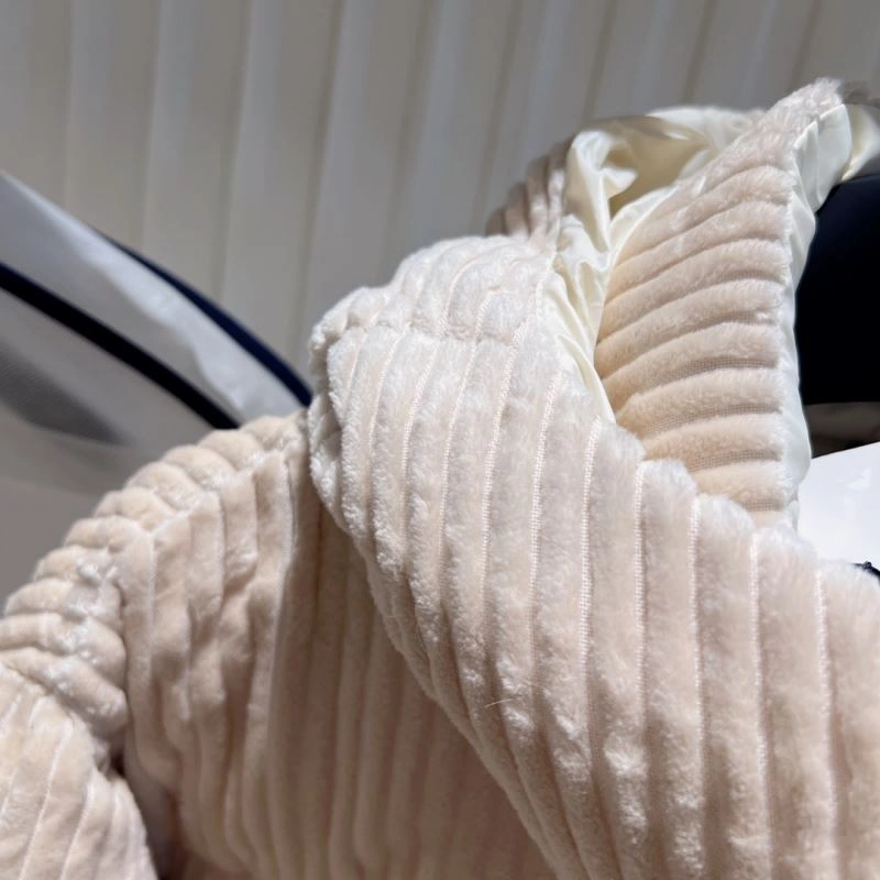 Durable Moncler Down Jackets 145084