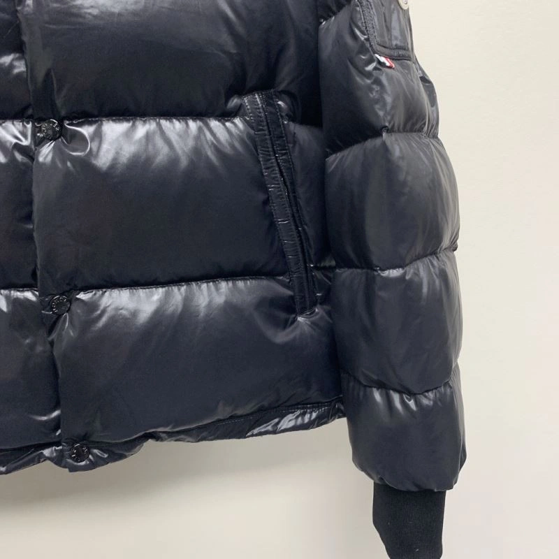 Snug Moncler Down Jackets 145069