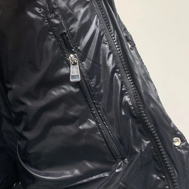 Snug Moncler Down Jackets 145069