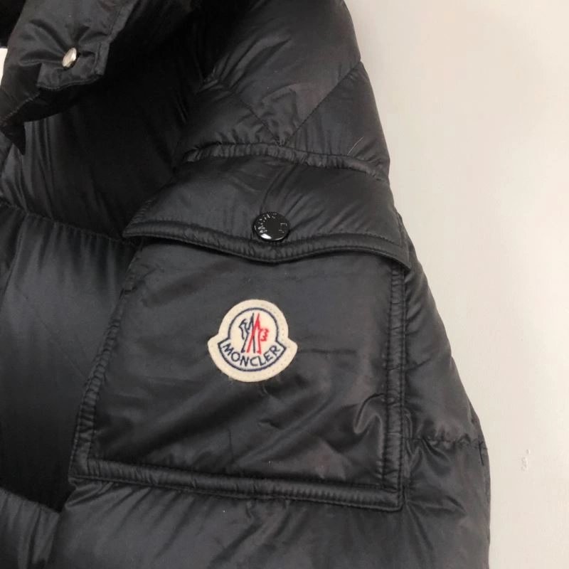 Sporty Moncler Down Jackets 145068