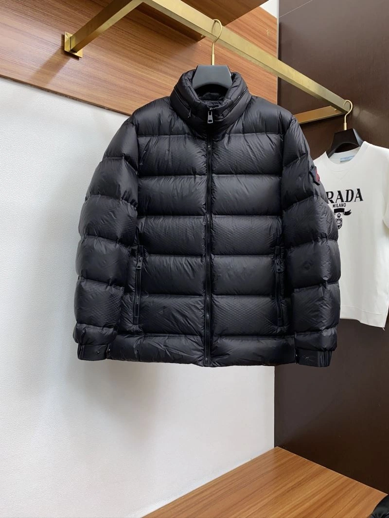Moncler Down Jackets Sporty 145065