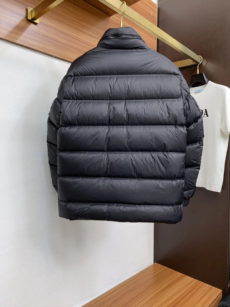 Moncler Down Jackets Sporty 145065