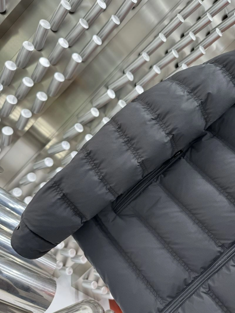 OdorResistant Moncler Down Jackets 145054