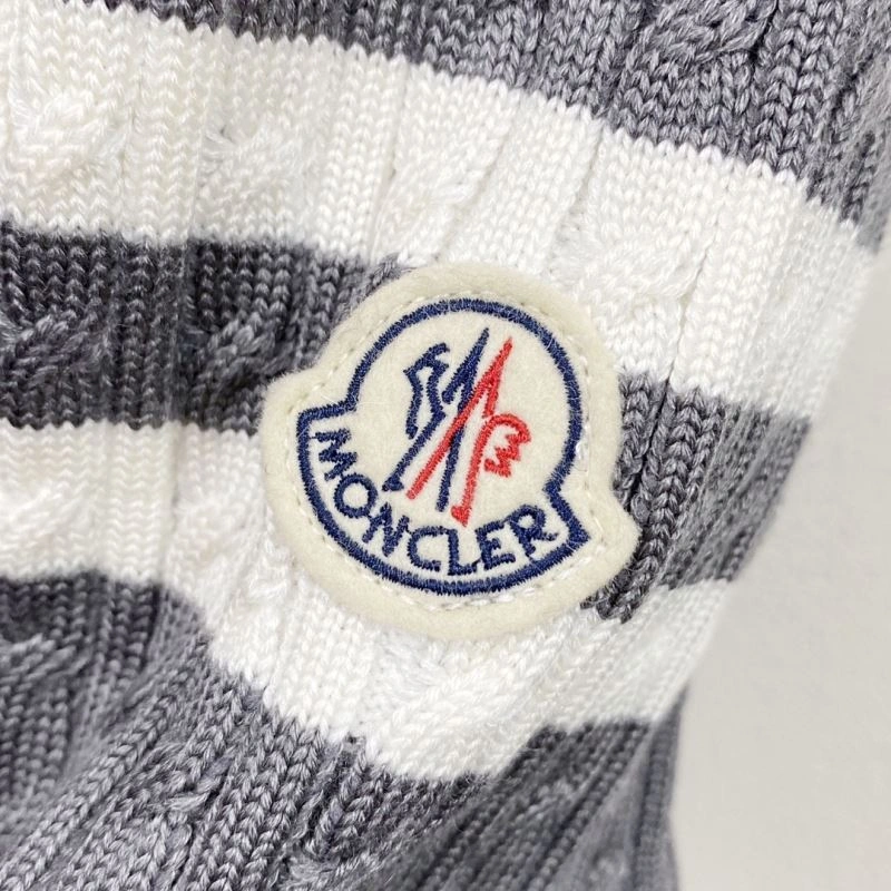 Moncler Down Jackets Youthful 145038