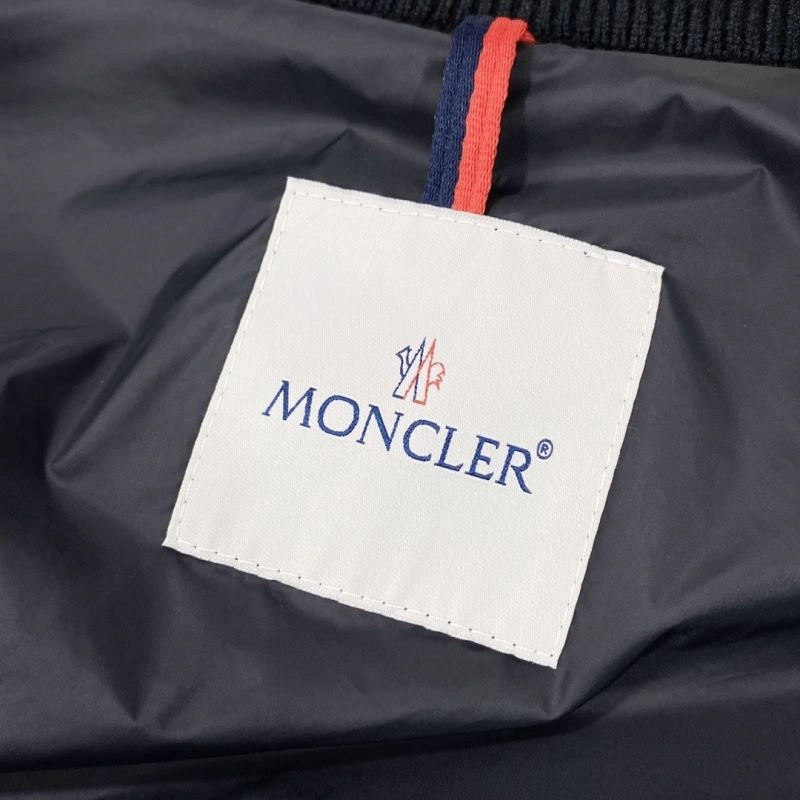 Lightweight Moncler Down Jackets 145033