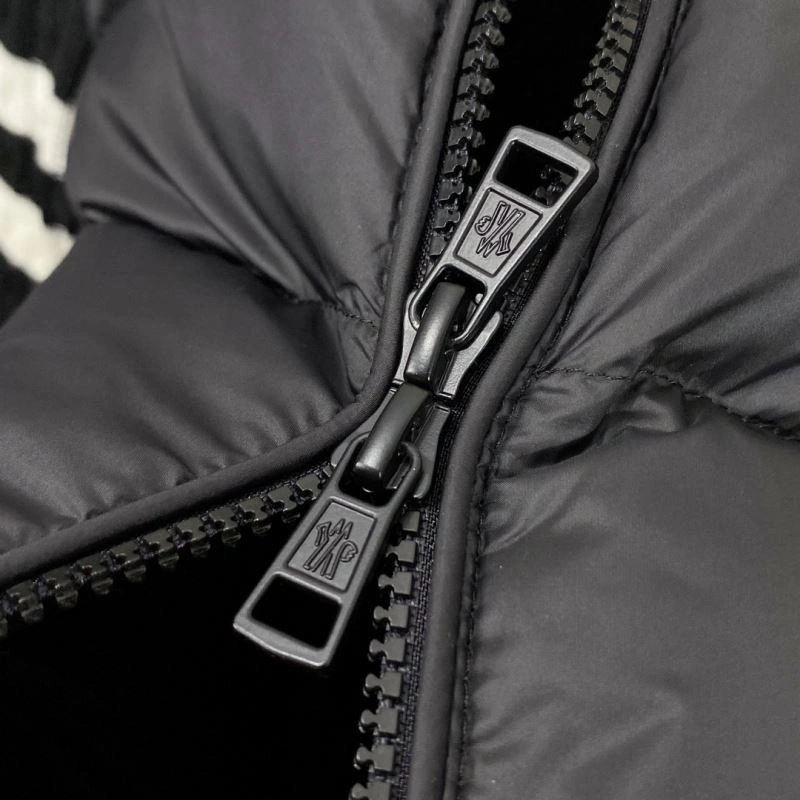 Lightweight Moncler Down Jackets 145033