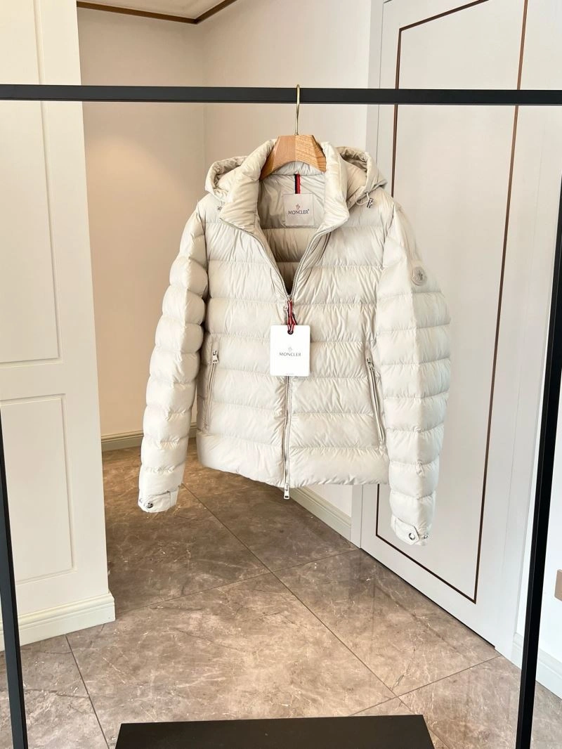Breathable Moncler Down Jackets 145031
