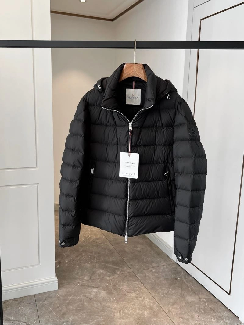 Bright Moncler Down Jackets 145028