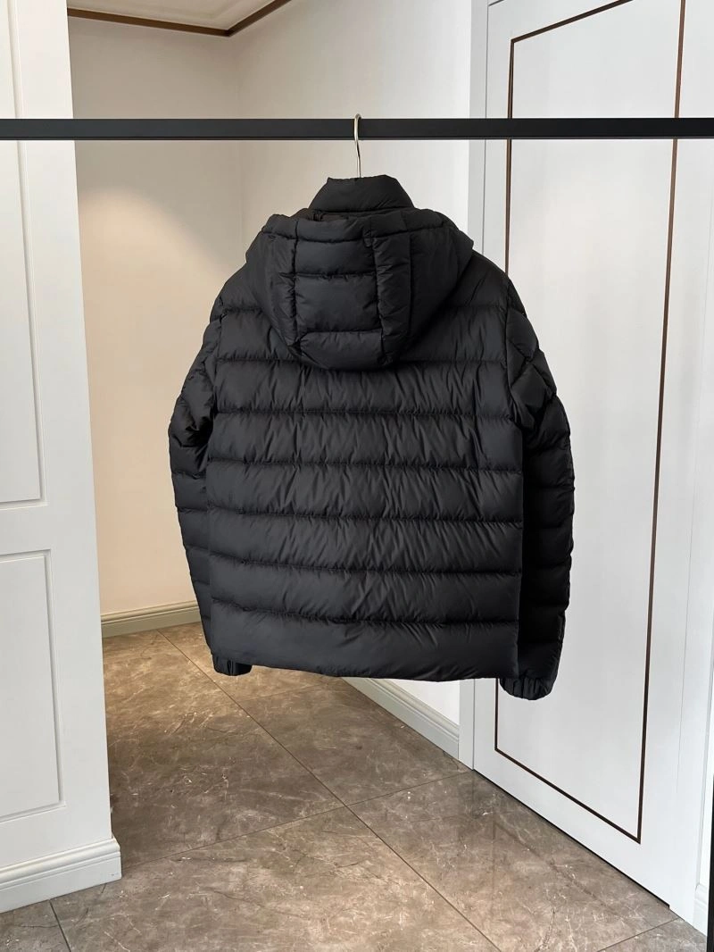 Bright Moncler Down Jackets 145028