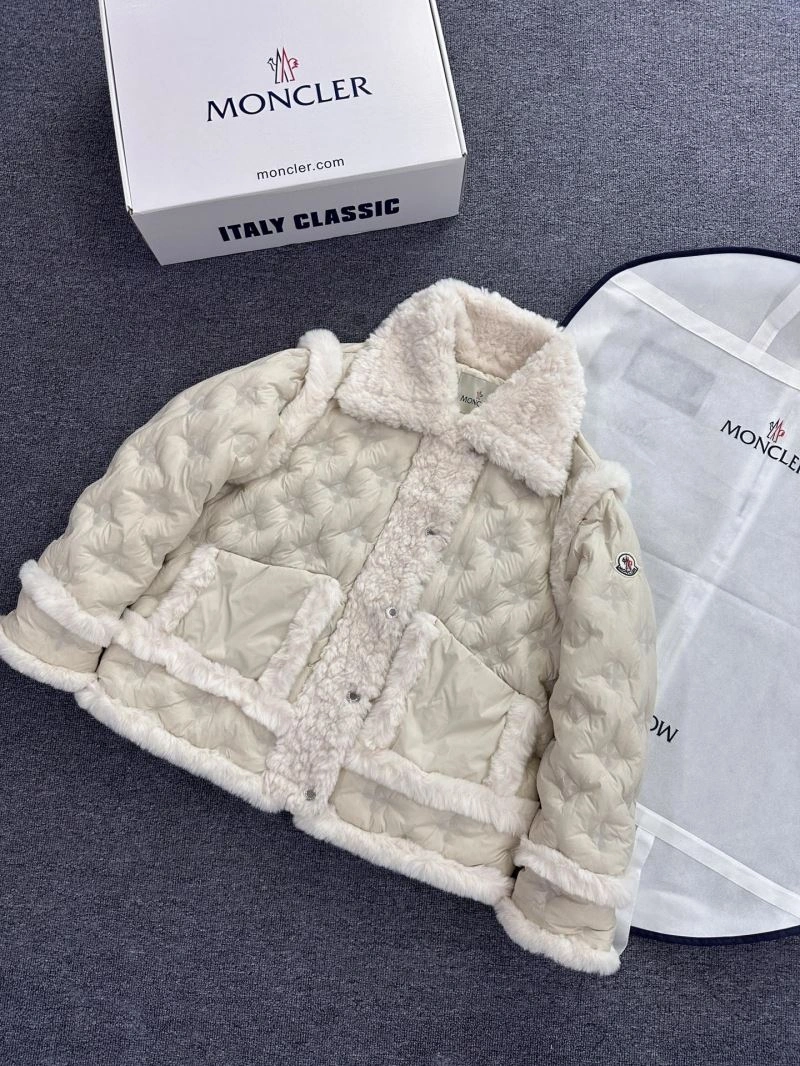 Moncler Down Jackets OnTrend 145027