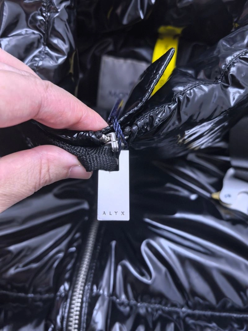 Moncler Down Jackets Lightweight 145013