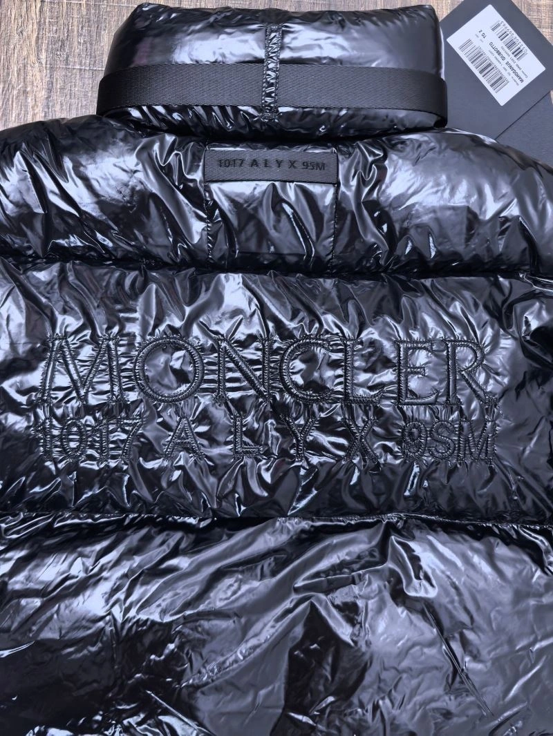 Moncler Down Jackets Lightweight 145013