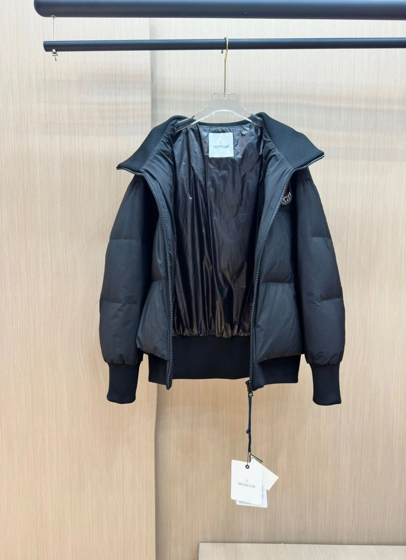 Moncler Down Jackets Sophisticated 145012
