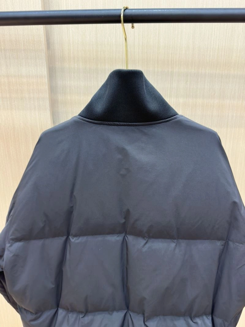 Moncler Down Jackets Sophisticated 145012