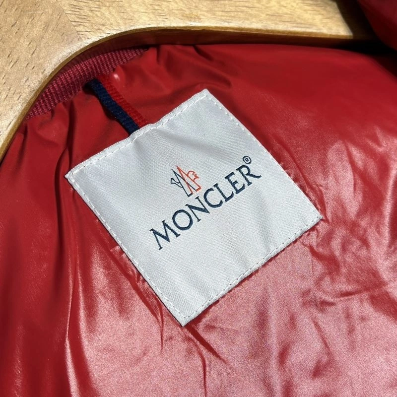 Durable Moncler Down Jackets 145009