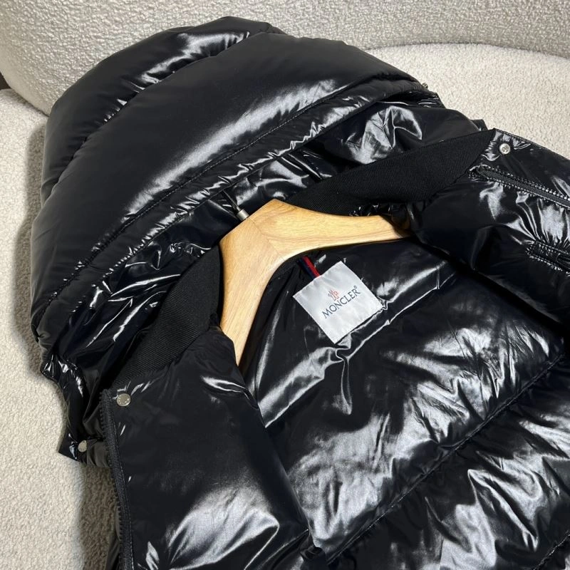 Moncler Down Jackets TechFriendly 145010