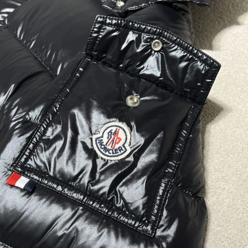 Moncler Down Jackets TechFriendly 145010