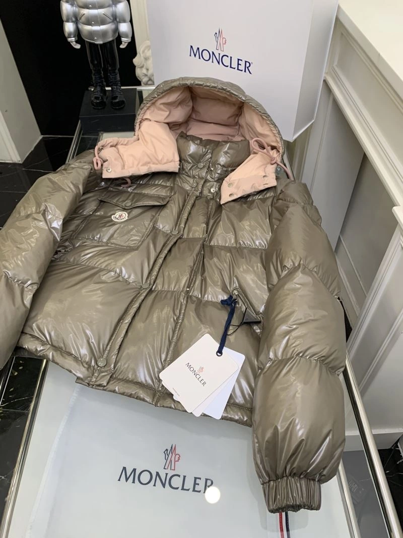 FashionForward Moncler Down Jackets 144996