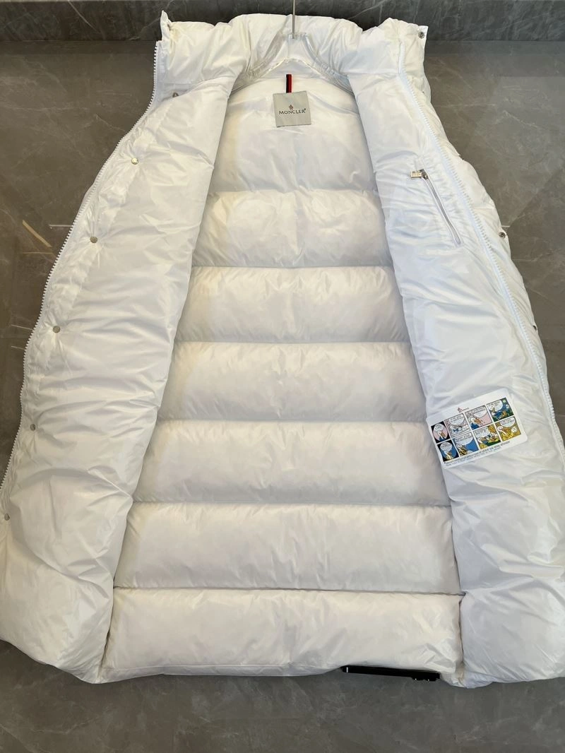 Sustainable Moncler Down Jackets 144986