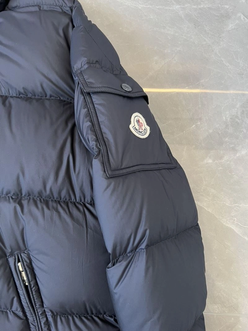 Unisex Moncler Down Jackets 144981
