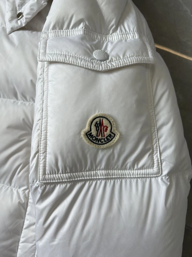 Moncler Down Jackets Durable 144982