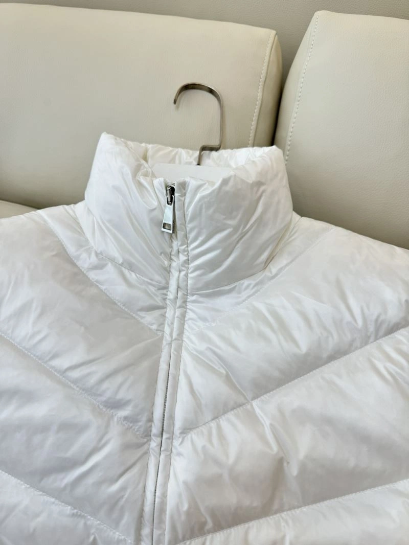 Practical Moncler Down Jackets 144975