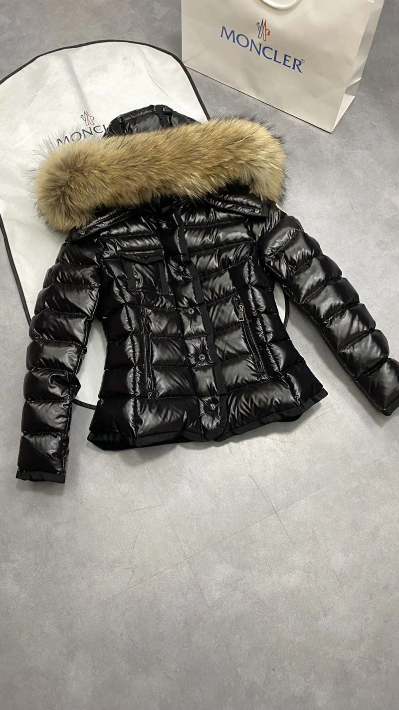 Moncler Down Jackets Minimalist 144970