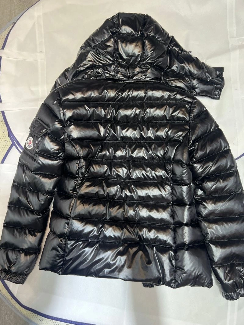 SmoothTexture Moncler Down Jackets 144956