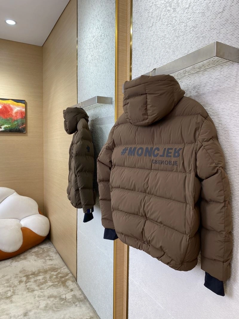 WaterResistant Moncler Down Jackets 144945