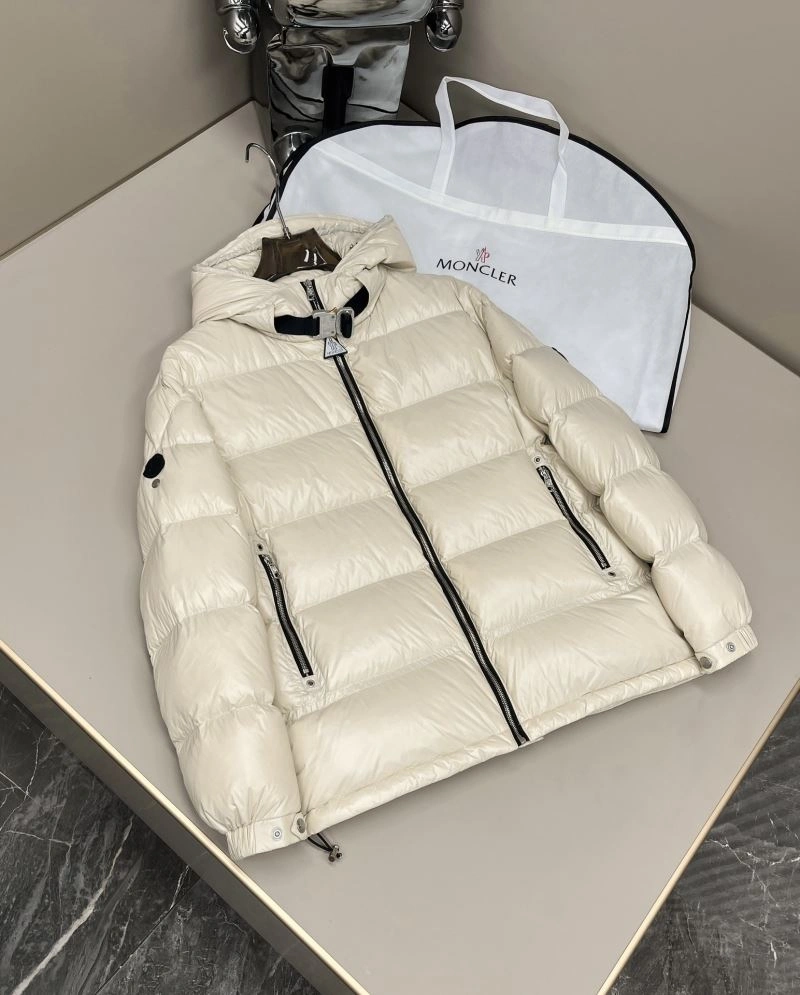 FashionForward Moncler Down Jackets 144947