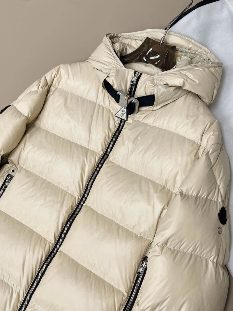 FashionForward Moncler Down Jackets 144947