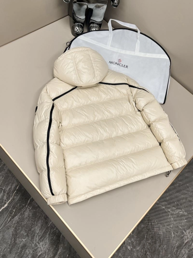 FashionForward Moncler Down Jackets 144947