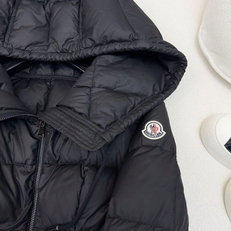 Moncler Down Jackets FlexibleFit 144936