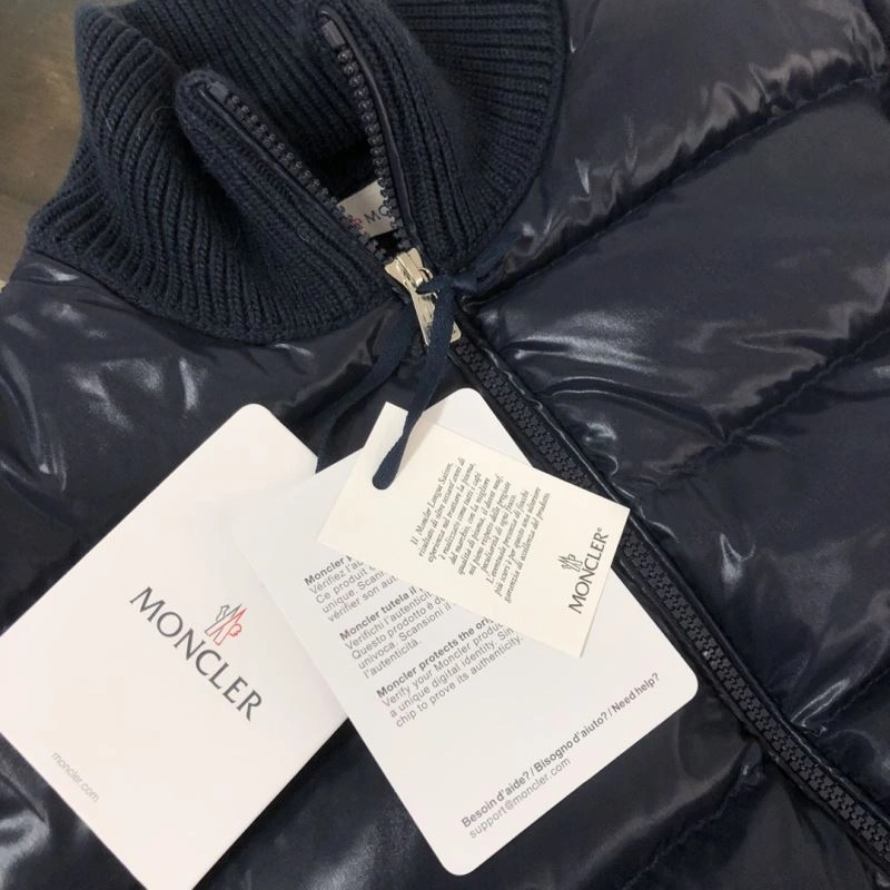 SmoothTexture Moncler Down Jackets 144952