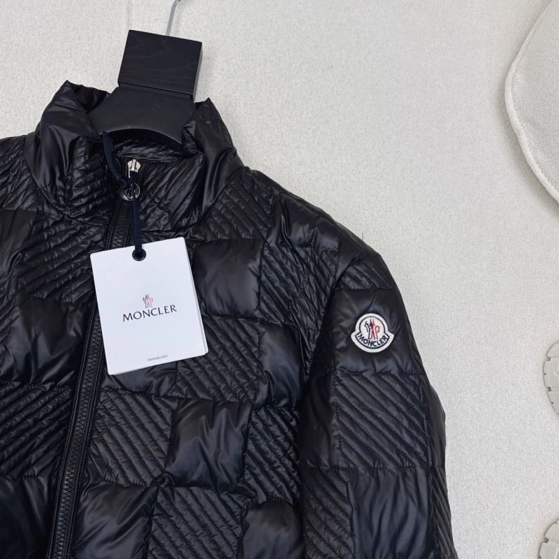 Durable Moncler Down Jackets 144940