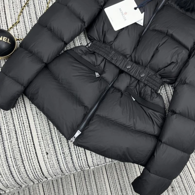 Moncler Down Jackets Durable 144931