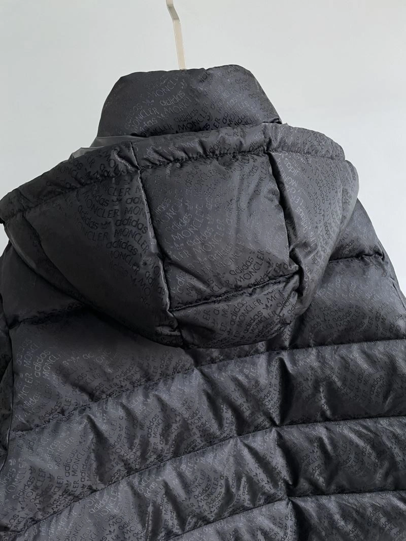Moncler Down Jackets Sporty 144921