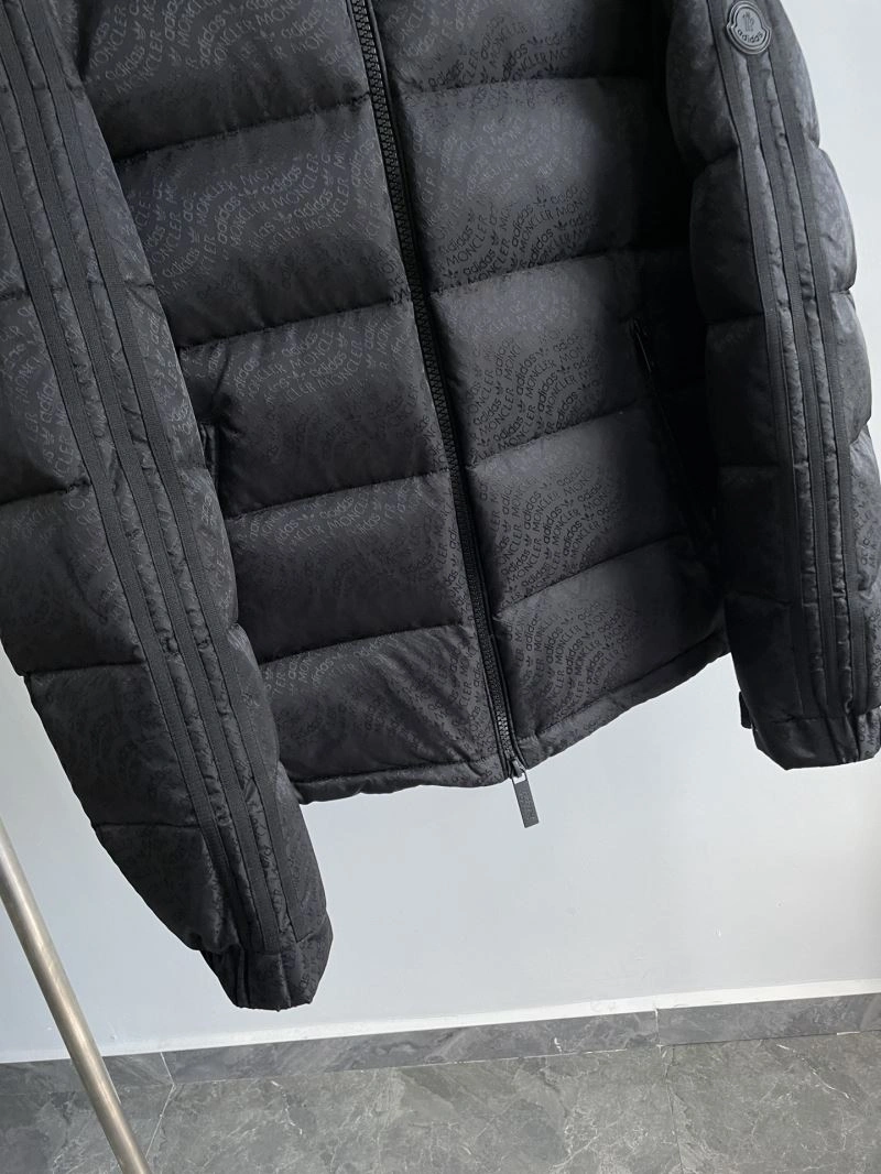 Moncler Down Jackets Sporty 144921