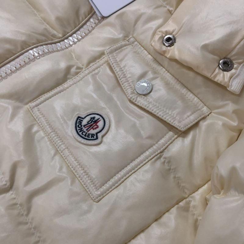Moncler Down Jackets Sustainable 144900
