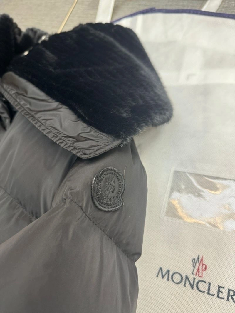 Flexible Moncler Down Jackets 144917